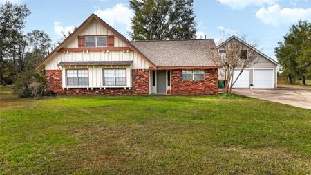 2817 Sams Drive