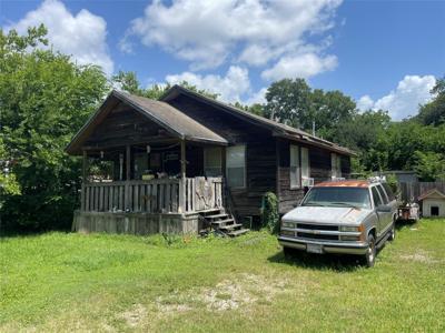 408 Bay Oaks Drive