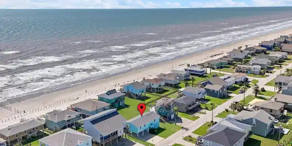 Image 3: This elevated perspective highlights the property&rsquo;