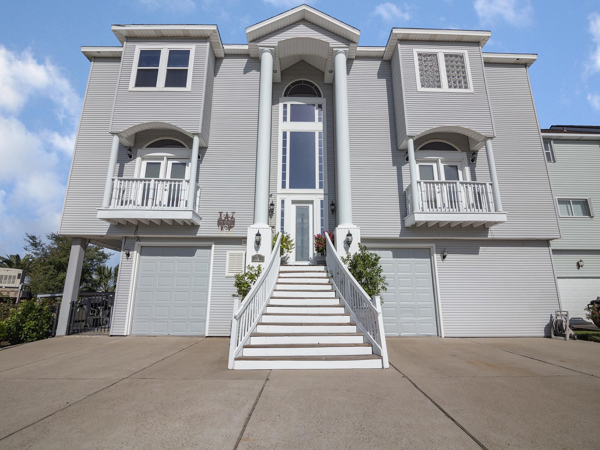 Image 2: Magnificent Massive Custom Home. Sprinkler system
