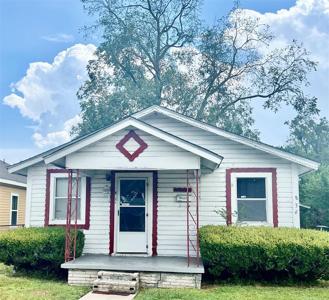836 W 17th Street