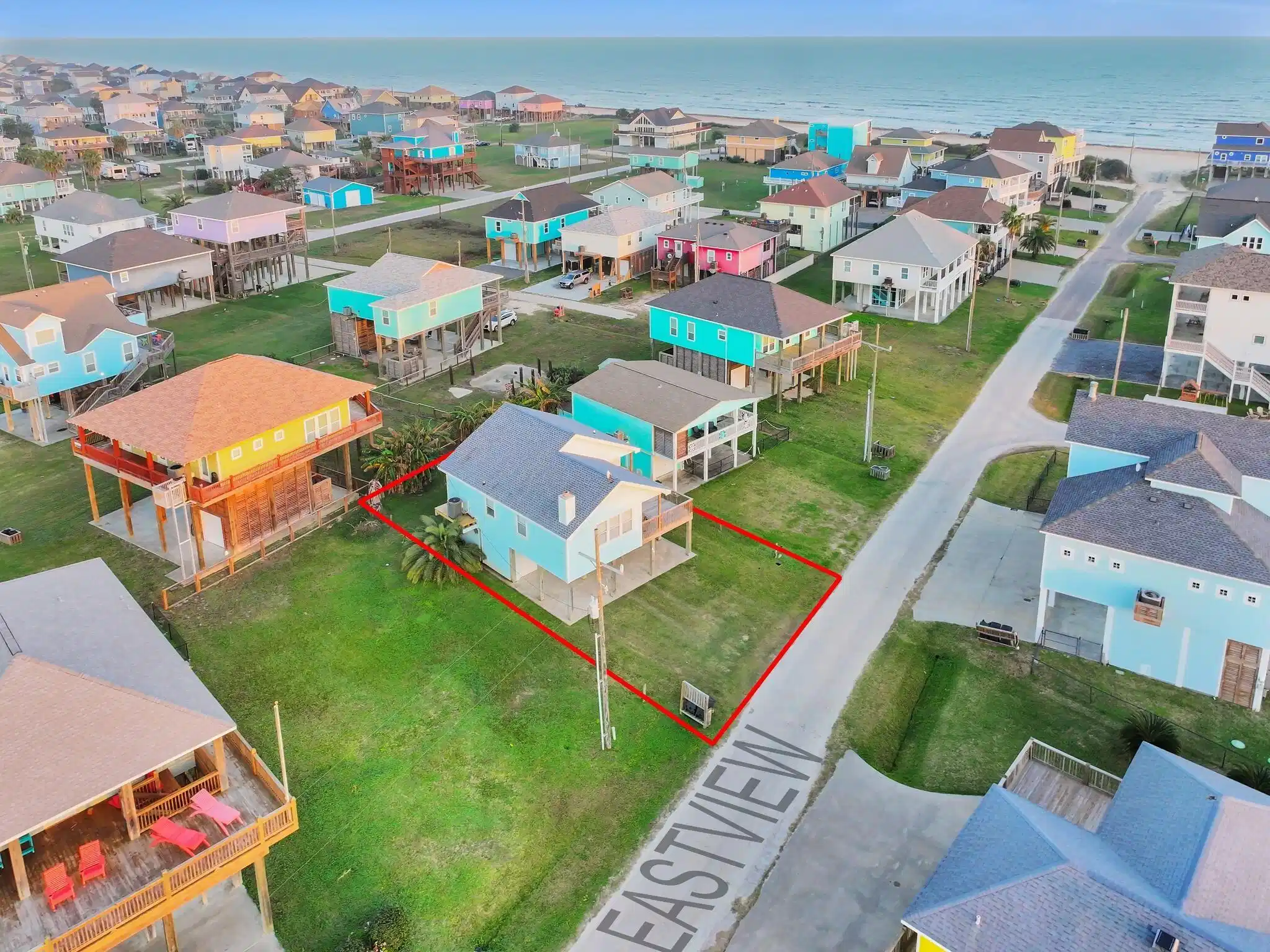 Image 1: Great Location