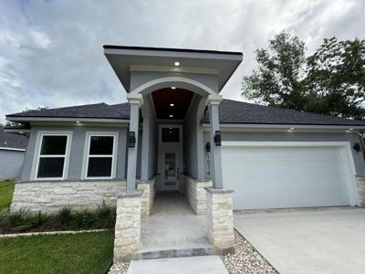 1514 Oleander Drive