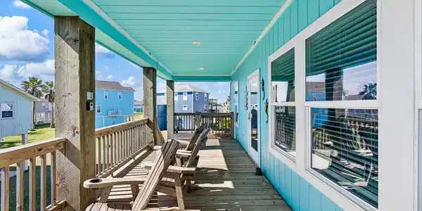 Image 3: Front porch
