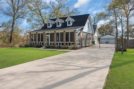 515 Pin Oak Drive