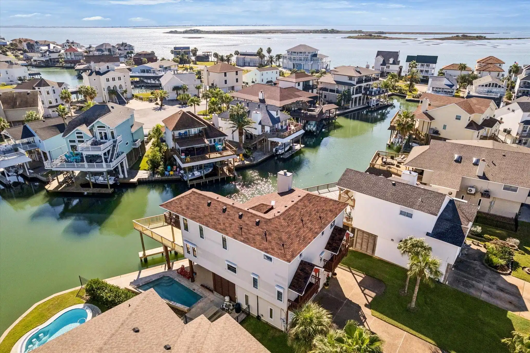 Image 1: Prime location with views out to the Bay
