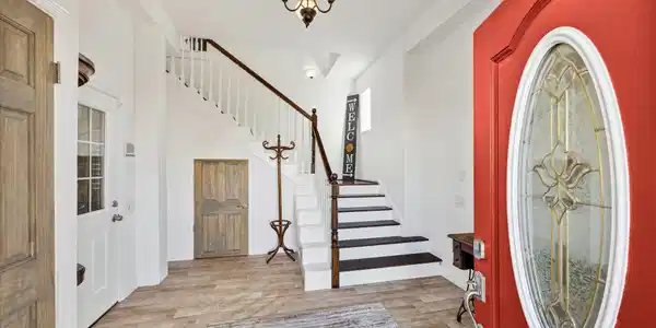 Image 4: Welcome Home displaying enclosed entry