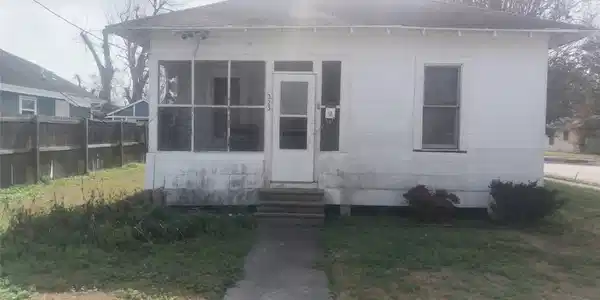 223 W Gulf Street