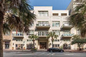 2208 Post Office Street