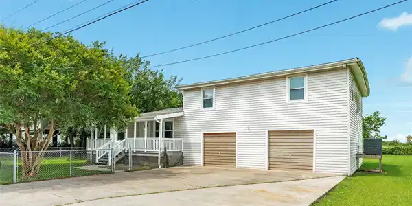 2812 N Sonny Lane