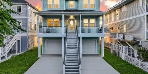 1515 Bayou Shore Drive