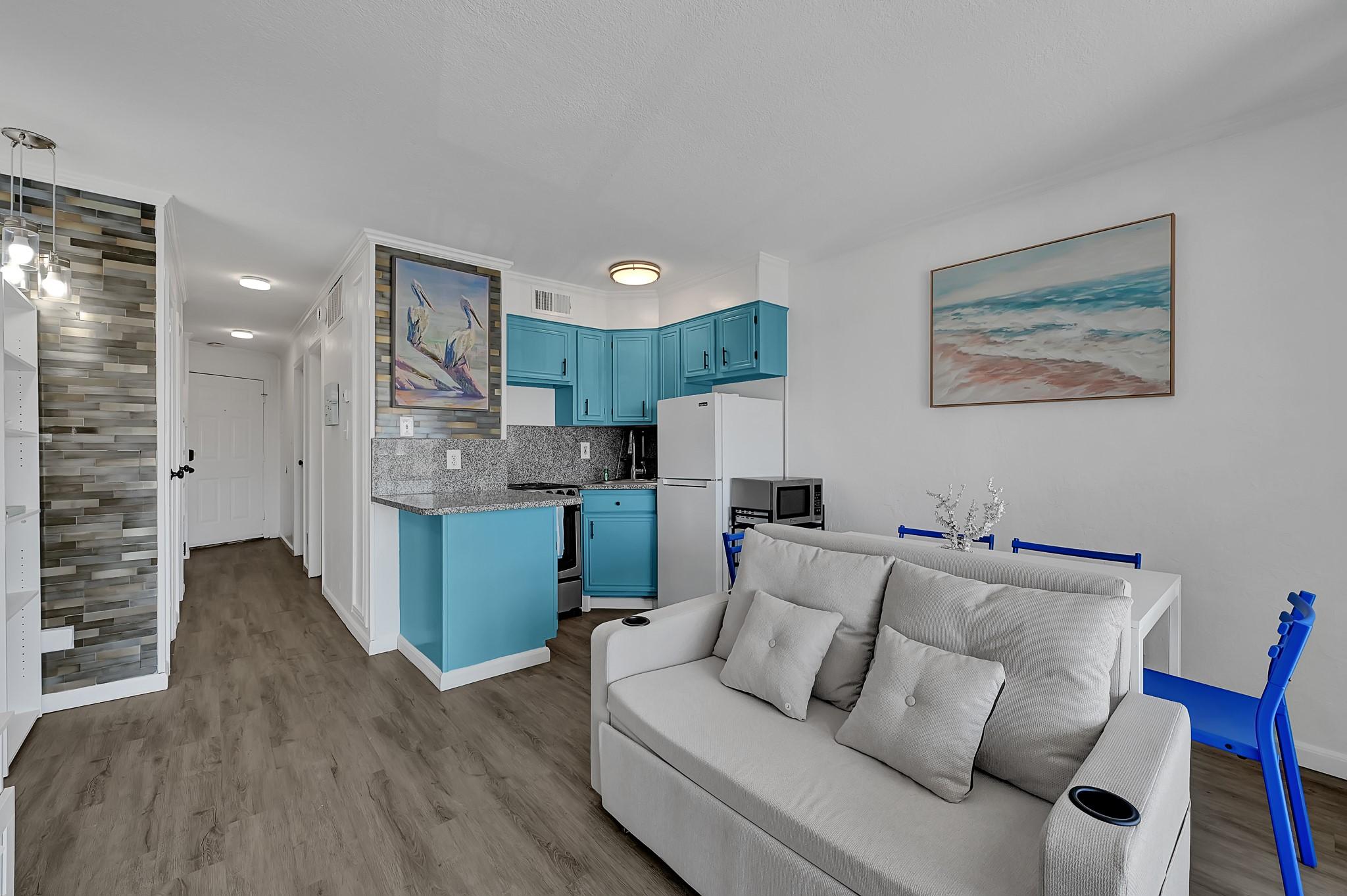 Image 1: Living Room
