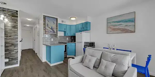 6102 Seawall Boulevard