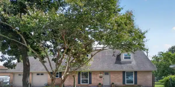 1406 Cedarbrook Court