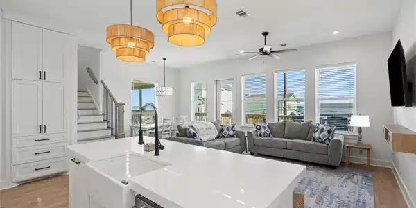 Image 4: Stunning Open Design