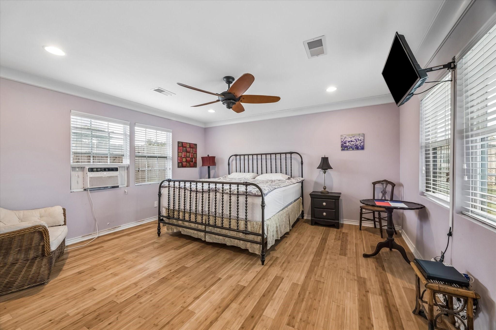 Image 4: Primary Bedroom