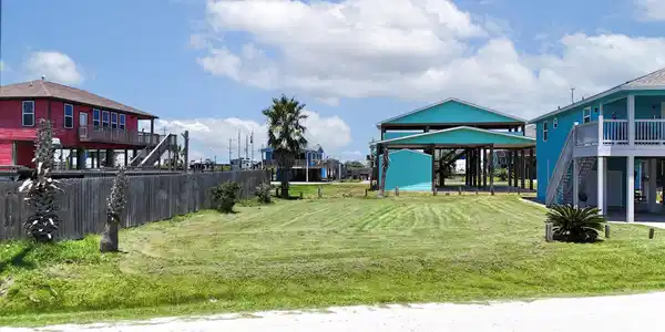 1012 S Stingaree
