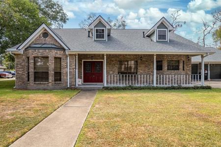 219 Rollingwood Circle