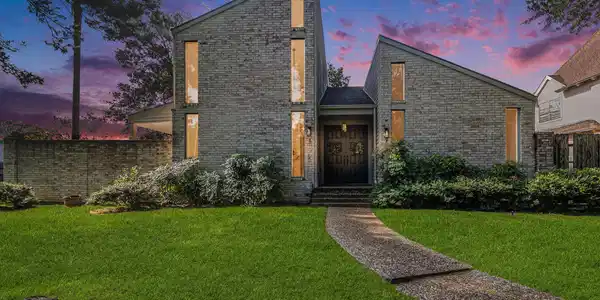 4334 Lake Grove Drive