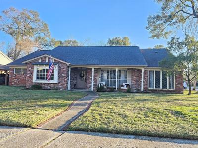 302 Shadow Creek Drive