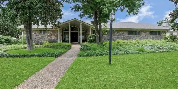 1446 Pirates Cove