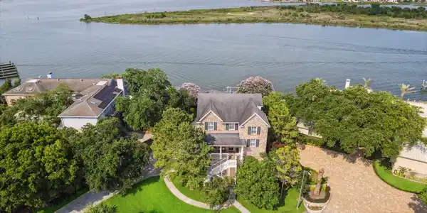 18607 Upper Bay Road