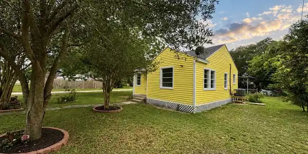 1109 4th Street