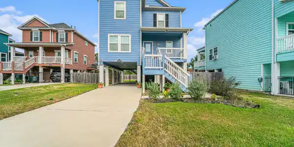 1504 Ashley Court