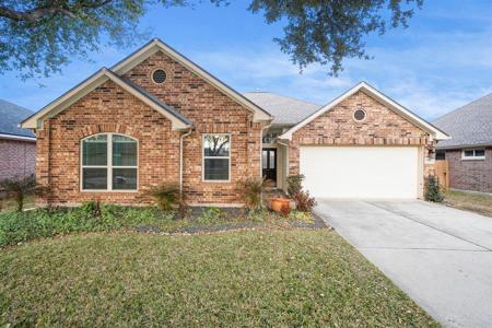 858 Shoal Pointe Lane