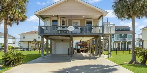 4003 Reeves Drive