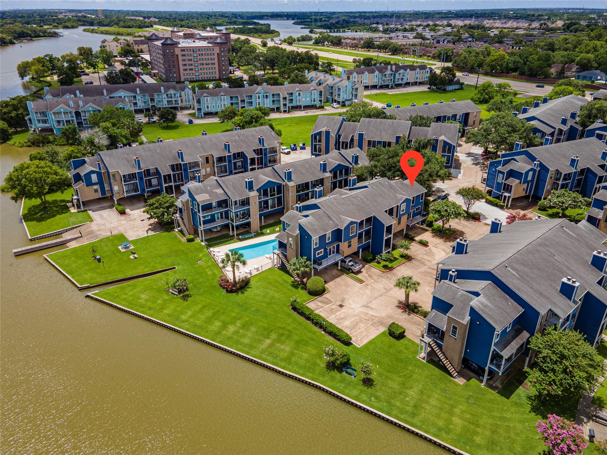 Image 2: Location of your new home in this fantastic waterf