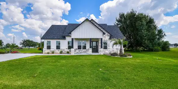 595 Buckskin Drive