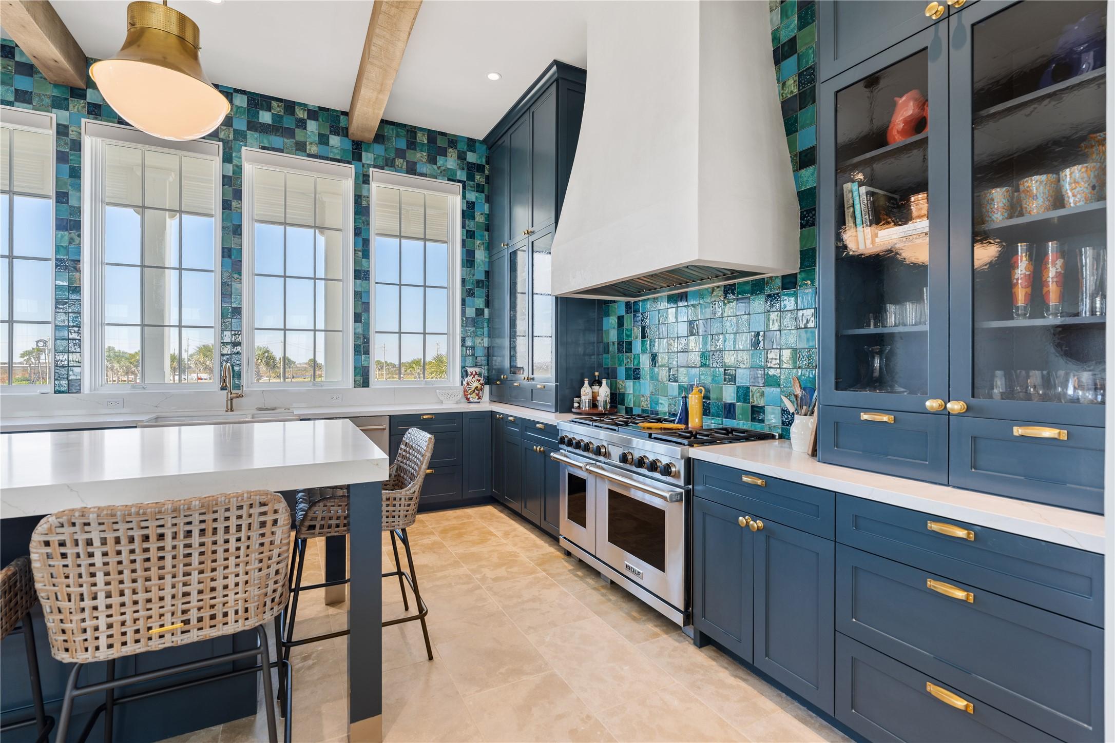 Image 3: Wolf double gas range. A dream! Perfect for entert