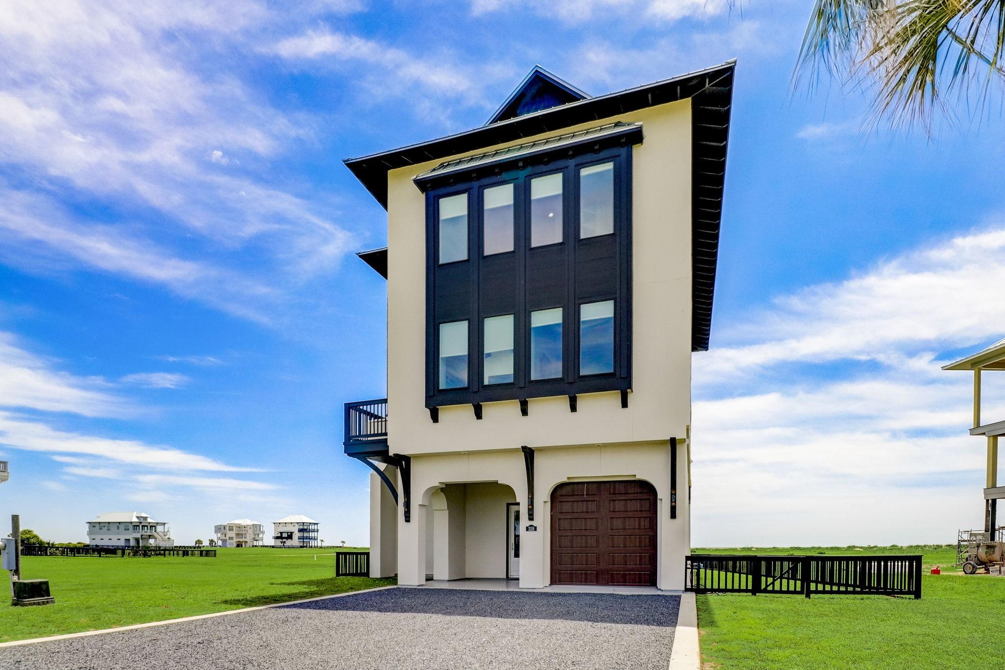 Image 4: Spacious three story residence offering style, fun