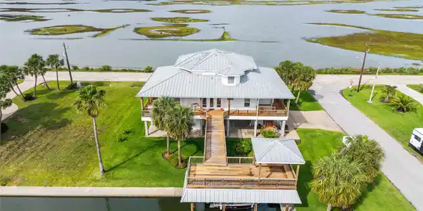 4301 Jolly Roger Road