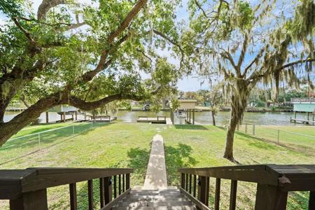 128 Private Road 652