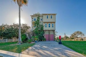 225 Rue Orleans Street