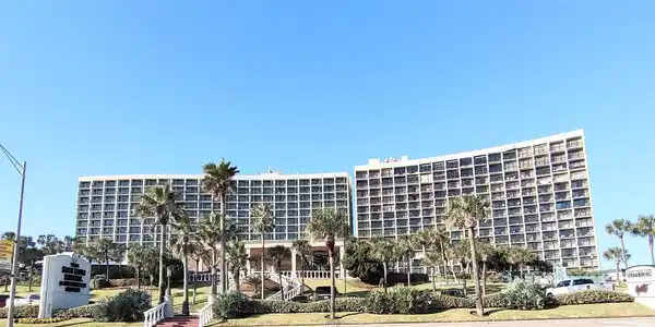 5220 Seawall Boulevard