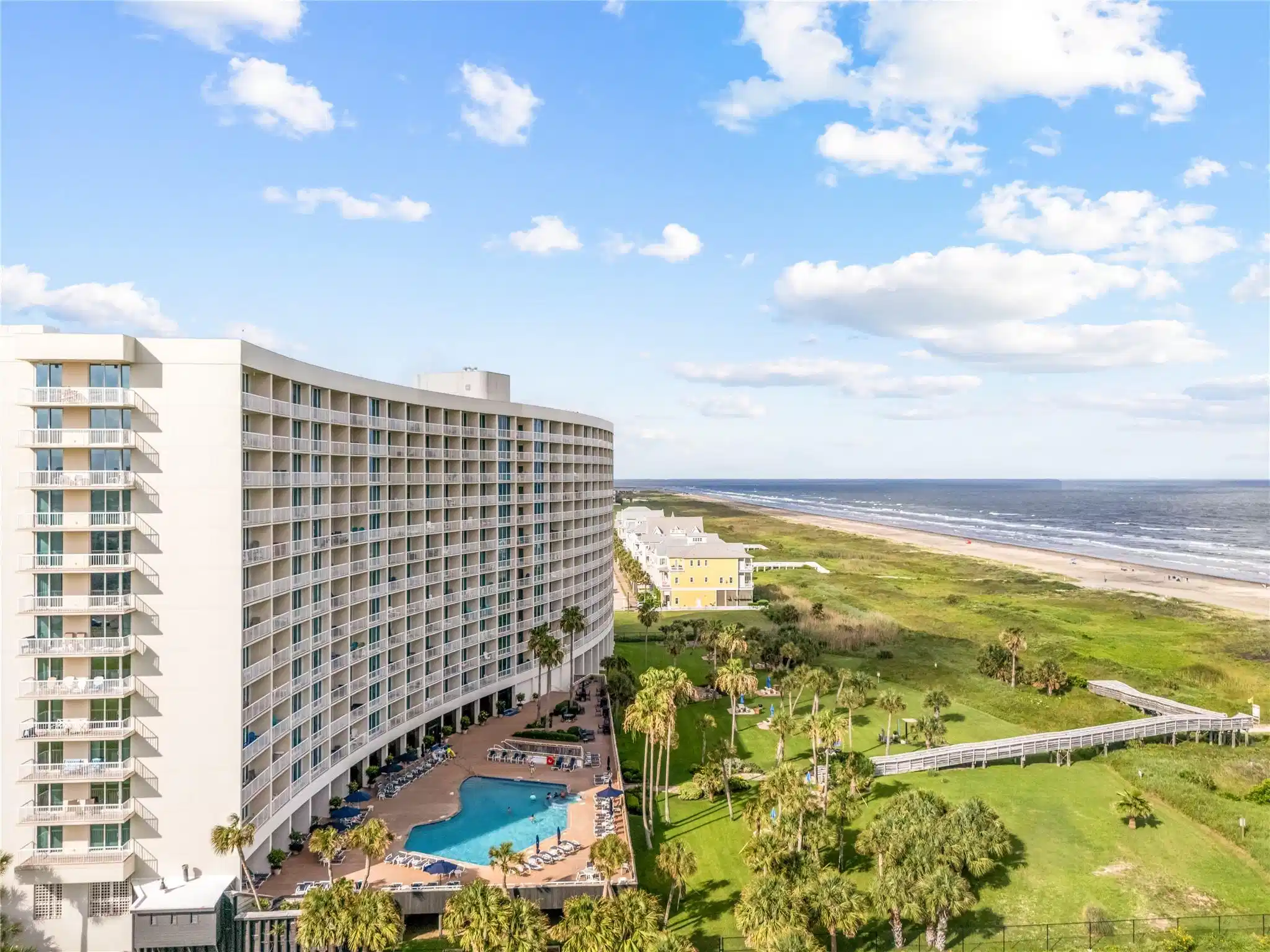 Image 1: Experience breathtaking Gulf views from the Galves