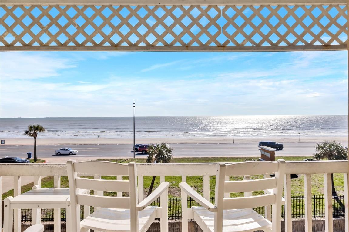 Image 4: Gorgeous view from your private balcony
