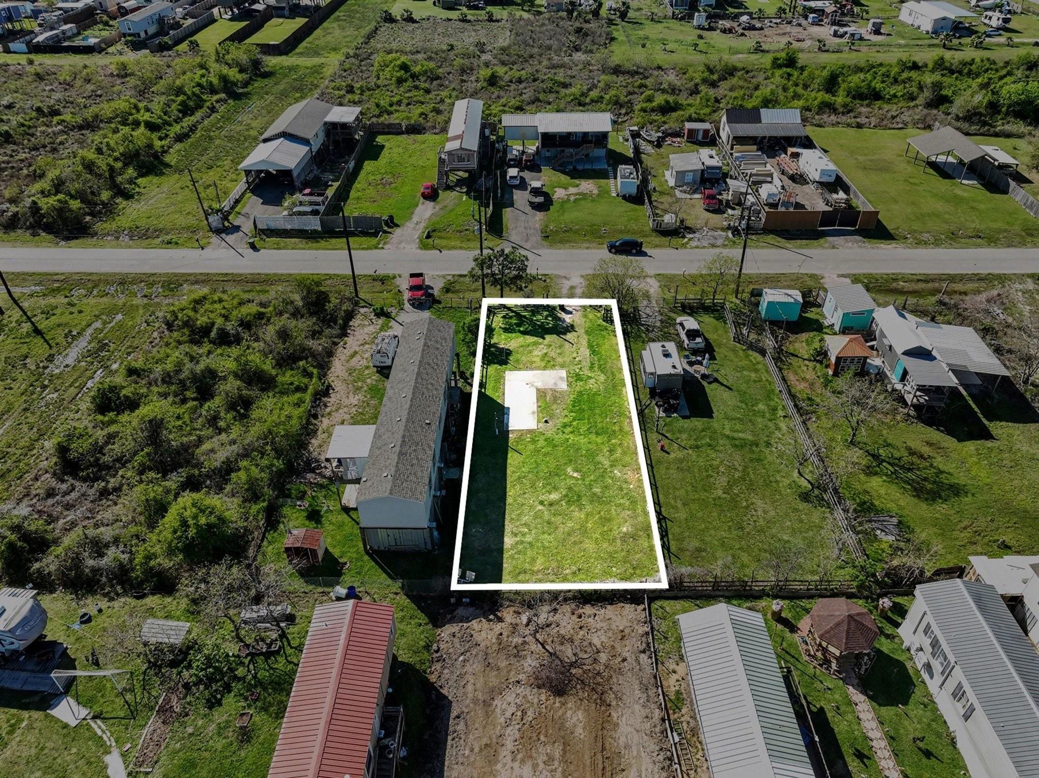 Image 3: Buyer to verify all info herein. Property lines e