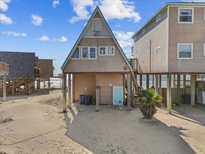 109 Beach Dr