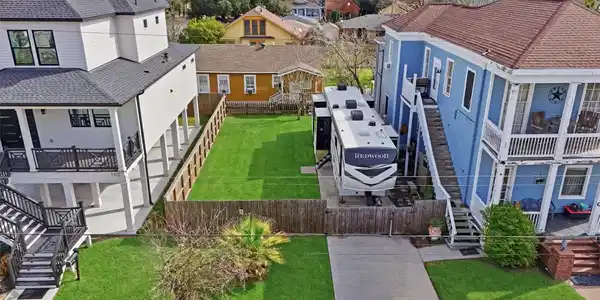 Image 4: The property is located on a residential block tha