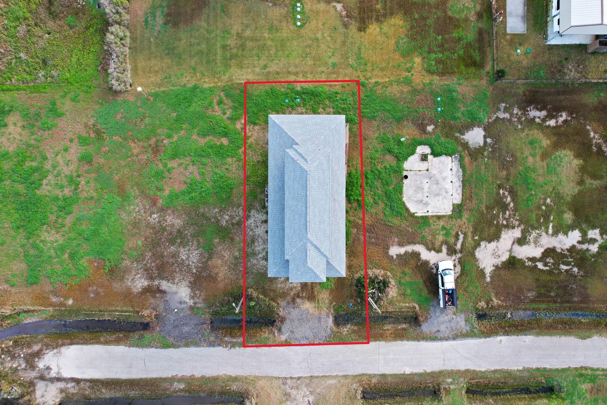 Image 4: The lot directly to the right of the outline is in