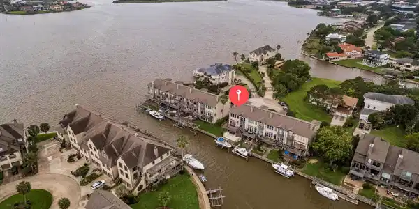 18507 Sandy Cove