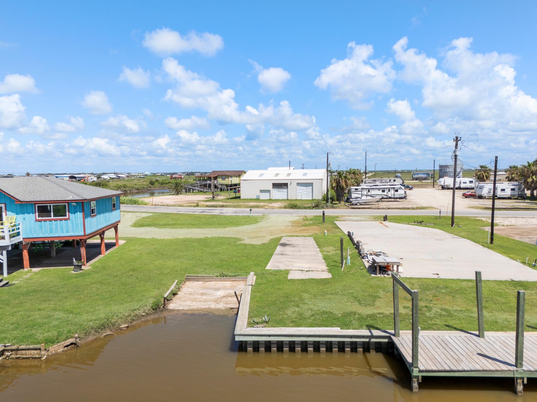 Image 1: Waterfront lot with direct access to the Intracoas