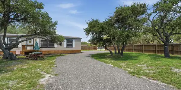 Image 2: Double Lot