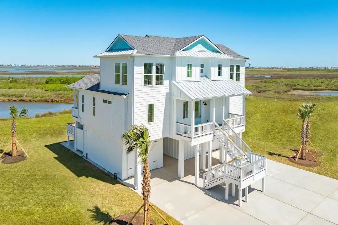 Image 1: Front of House