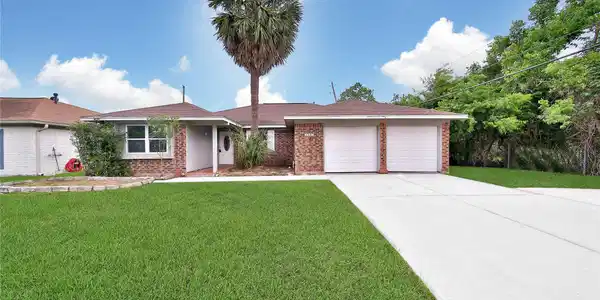 3915 Sailfish Lane