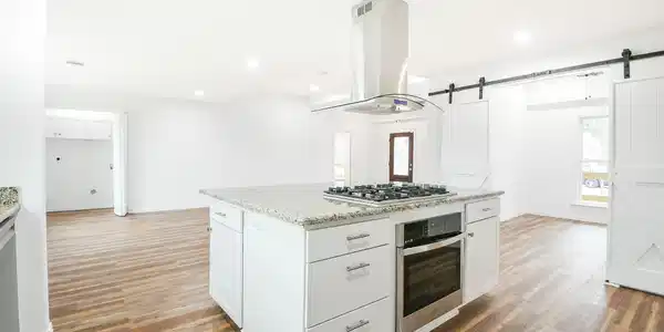 Image 4: Fabulous island kitchen with upgraded appliances.